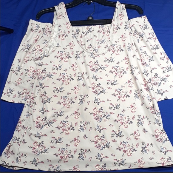 Jessica Simpson Sleepwear - Picture 1 of 4